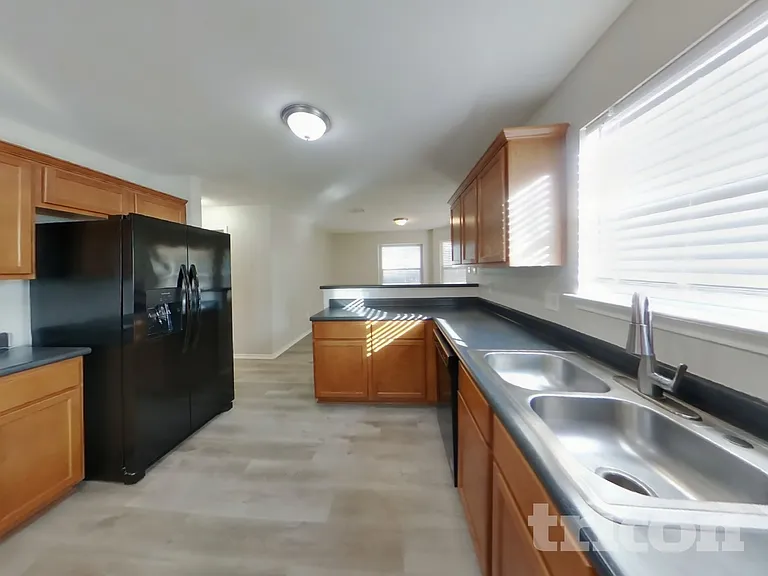 10411 Trotters Bay — Photo 7