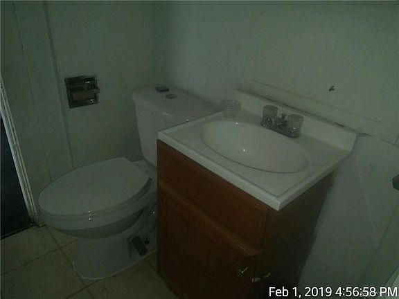 2nd image of 33 N Alder St