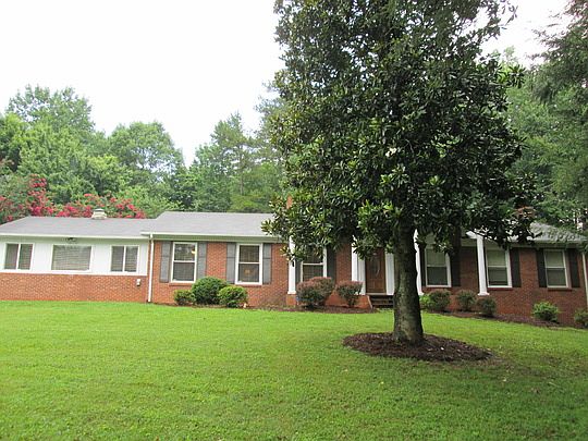 2nd image of 119 Eastwood Park Dr SE
