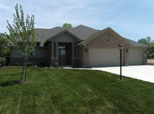 9518 Paragon Mills Ln, Dayton, OH 45458