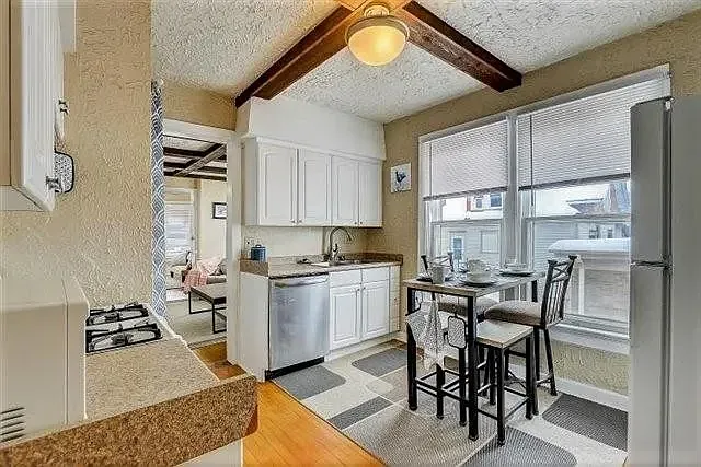 214 S Henry St #2 — Photo 7