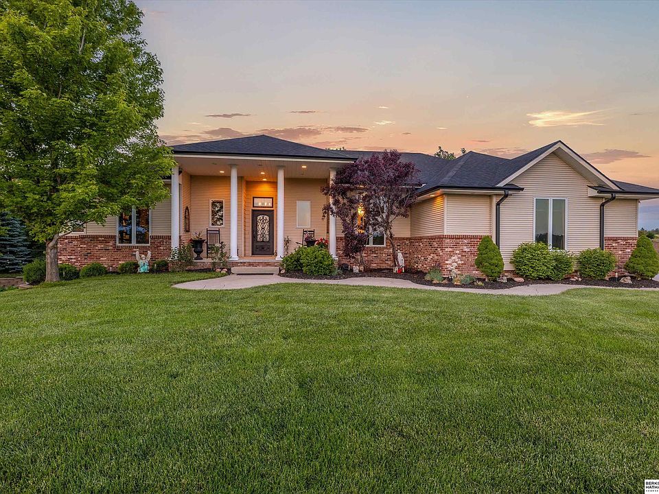 1st image of 4832 Allen Hills Dr
