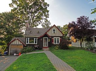 24 Sunset Trl, Sparta, NJ 07871