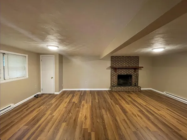 113 Valley View Dr, Mechanicsburg, PA 17050