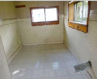 4th image of 1006 3rd Ave