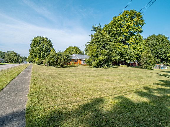 4th image of 120 Hopewell Dr