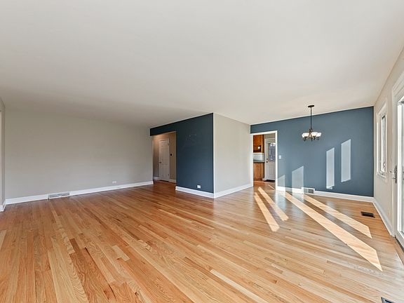 3rd image of 429 S Phelps Ave