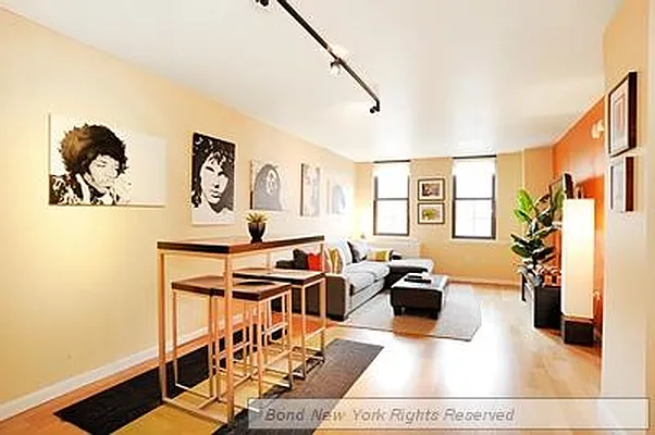 Sold by Bond New York | media 12