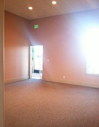 2nd image of 33 Winn Dr #1