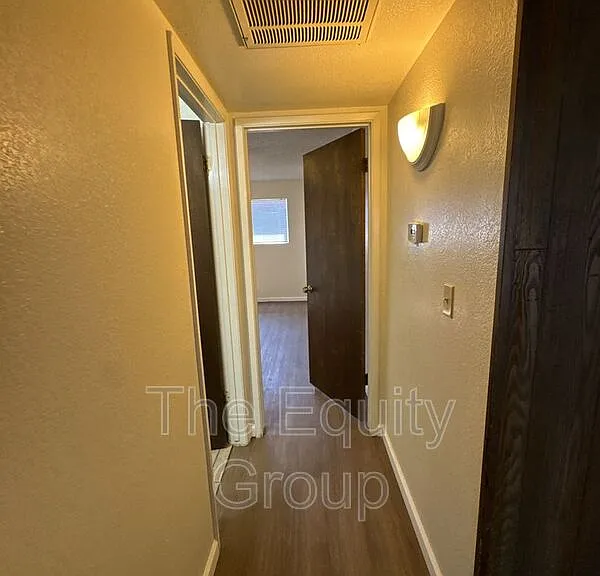 1861 Emma Lee Ln — Photo 13