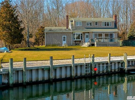 2nd image of 375 Elizabeth Ln