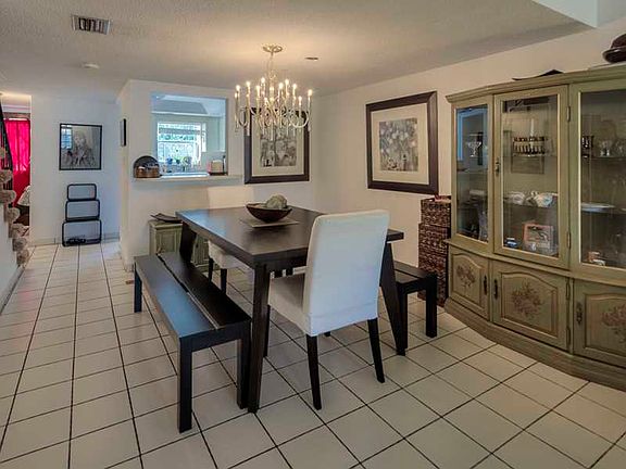5th image of 1569 NE 105th St #2-1