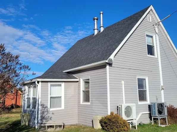 87 Pinette Rd, Saint John's Parish, PE C0A 1A0