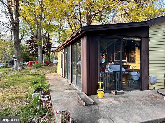 3rd image of 434 Poplar Rd