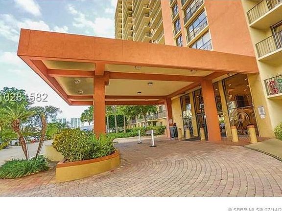 5th image of 290 174th St APT 1912