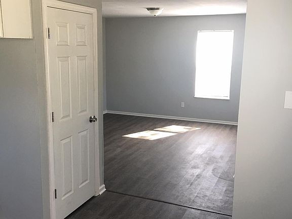 4th image of 2541 Tyrell Dr
