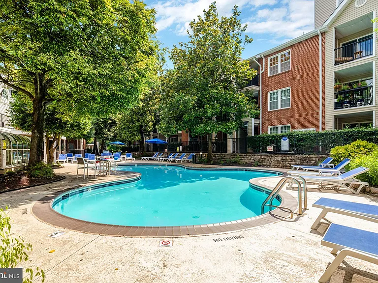 3308 Wyndham Cir #321 — Photo 43
