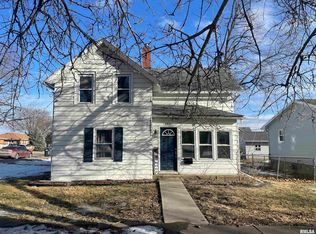 2931 N 2nd St, Clinton, IA 52732