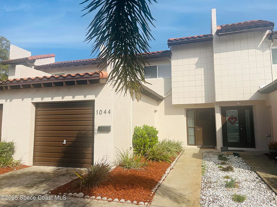 1st image of 1044 Ashley Ave