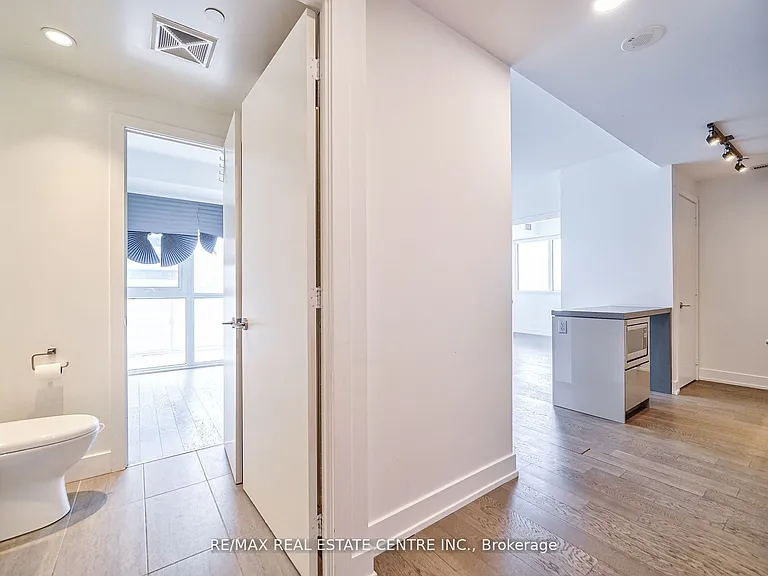 7 Grenville St #2605 — Photo 7