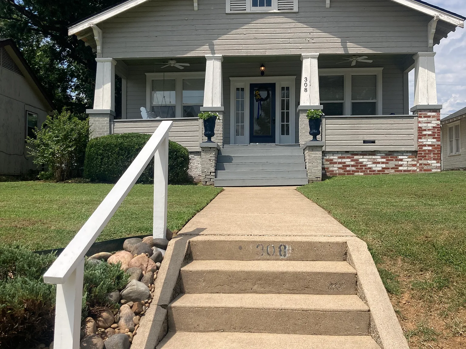 2 bed, 1120 sqft, $1,300 — Photo 1