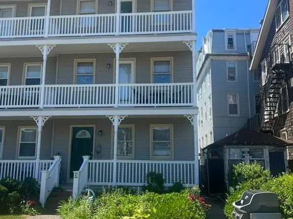 4 Webb Ave, Ocean Grove, NJ 07756