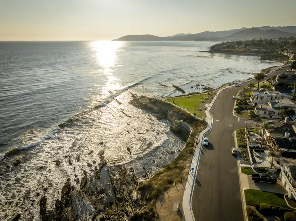 327 Palomar Ave, Pismo Beach, CA 93449