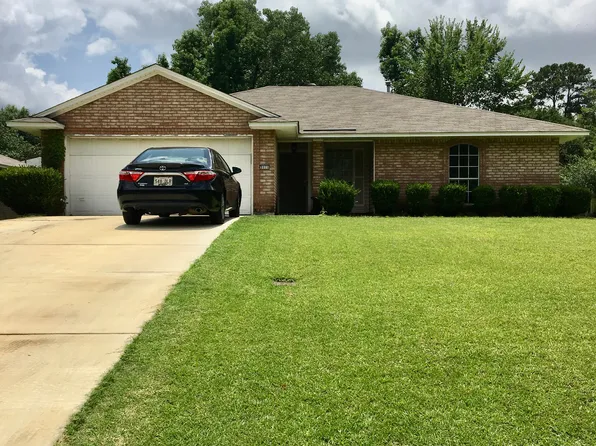 9010 Hollow Bluff Dr, Haughton, LA 71037