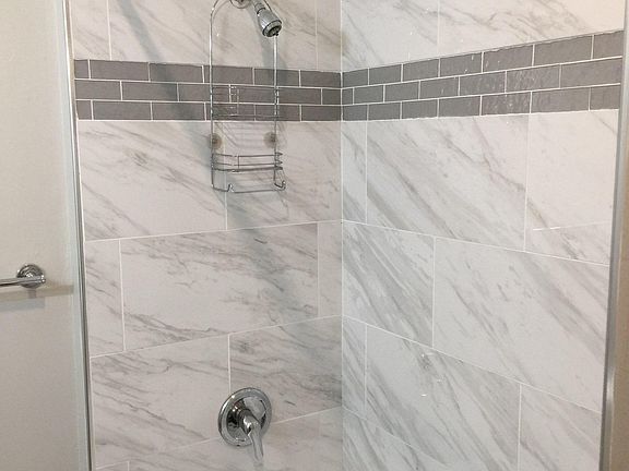 4th image of 1616 Lincoln St APT 1