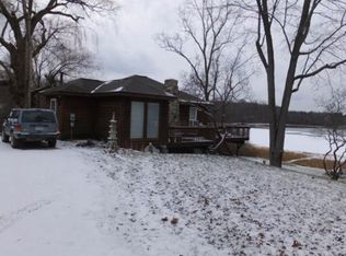 Appleton Dr, Brighton, MI 48116