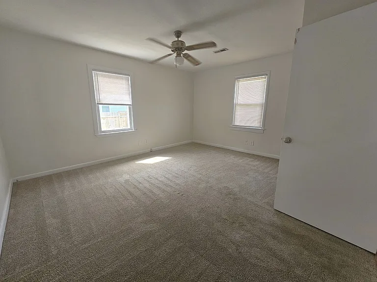1133 Leland Cir — Photo 10