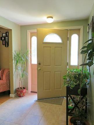 2nd image of 27 Barden Cir