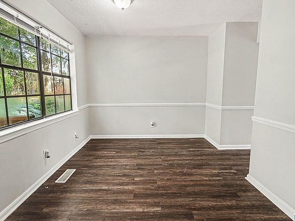 4th image of 749 Nytol Cir