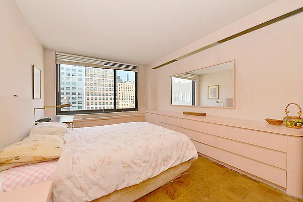 Sold by William Raveis Real Estate | media 5