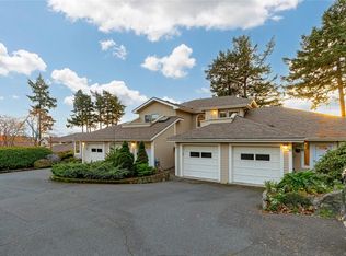 909 Admirals Rd #33, Esquimalt, BC V9A2P1