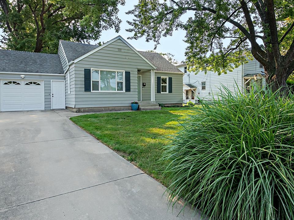 1st image of 1709 Langley Ave