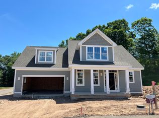 15 Applegate Ln, Canton, CT 06019