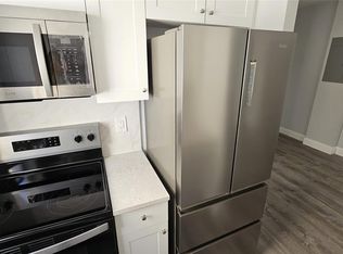 1142 SW 4th St APT 9, Miami, FL 33130