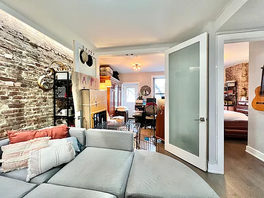 Rented by Keller Williams NYC | media 32