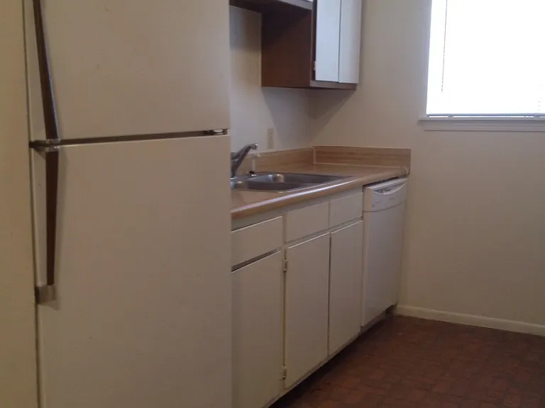 1855 Jasper Ave — Photo 8
