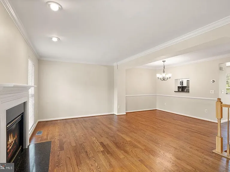917 Rolfe Pl — Photo 23