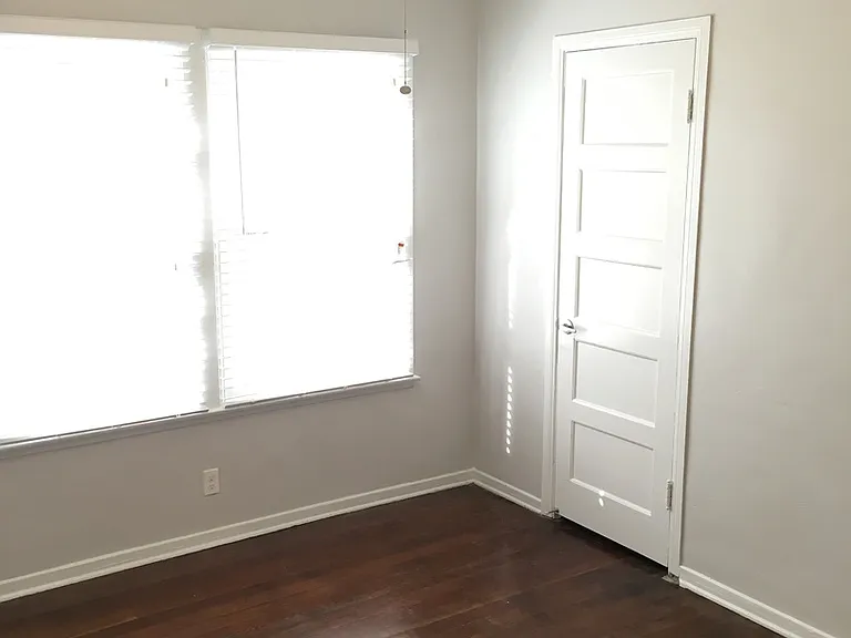 320 N Avenue 52 — Photo 6