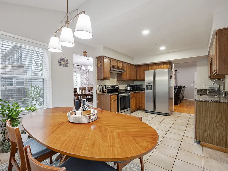 1347 Rose Blvd — Photo 9