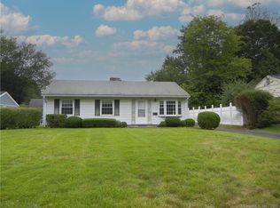 23 Snow Crystal Ln, Stamford, CT 06905