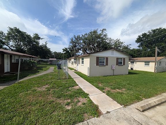 2nd image of 9415 Eastfield Rd #B