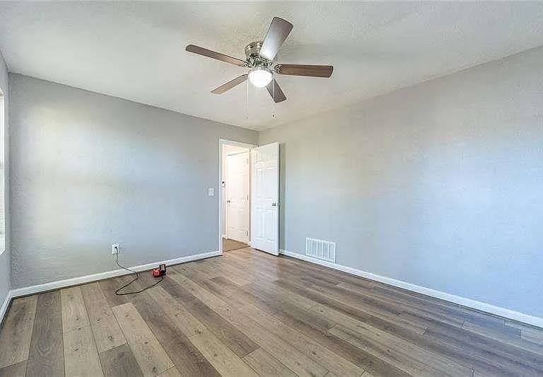 2716 Lake Park Rdg E — Photo 20