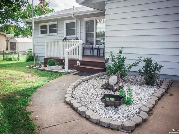 3rd image of 113 Bel Air Dr