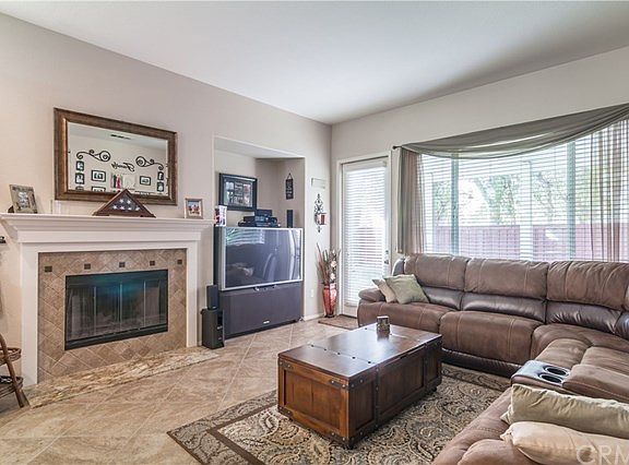5th image of 38907 Huddlestone Ct