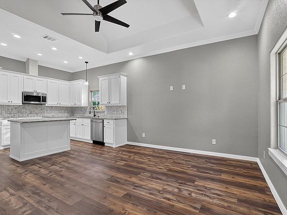 5th image of 617 E Chambers St