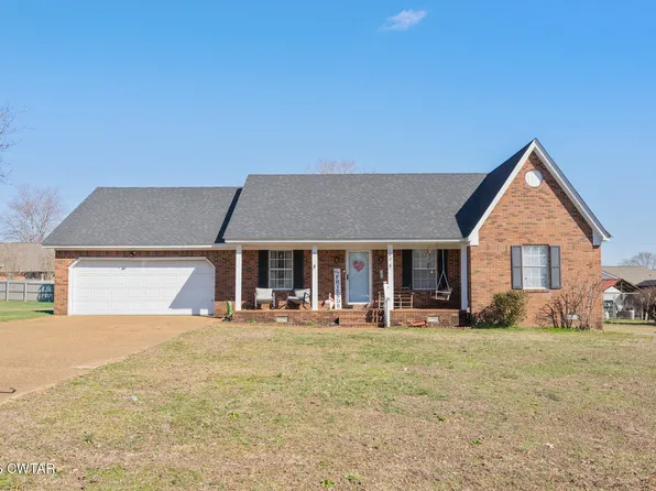 102 Hedgewood Dr, Lexington, TN 38351